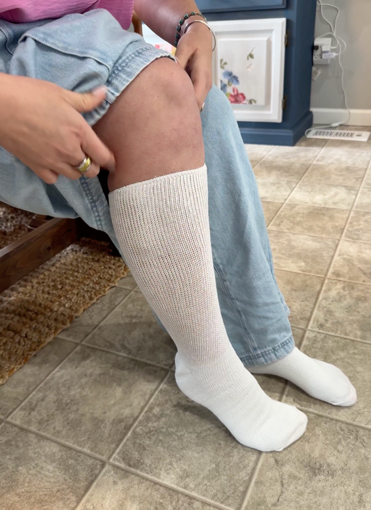 Benefits of Extra Wide Socks for Swollen Feet
